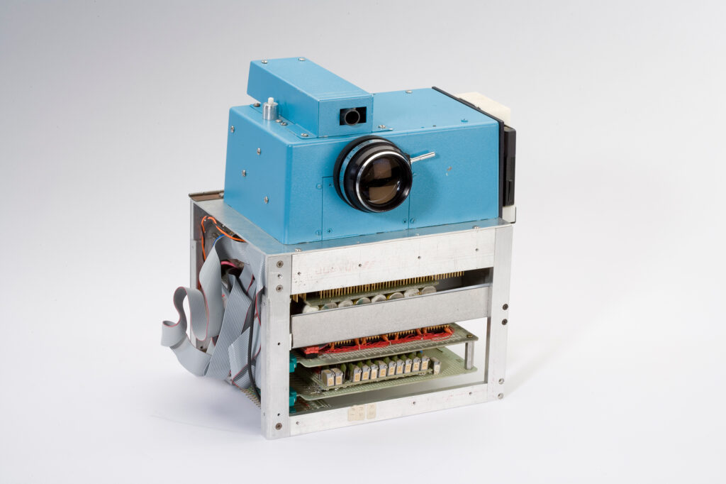 From Concept to Creation: The Innovators Behind the Digital Camera Revolution